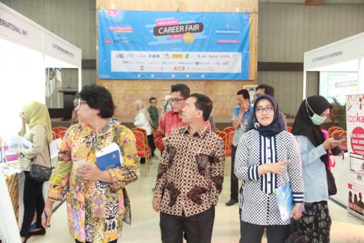UMB gelar