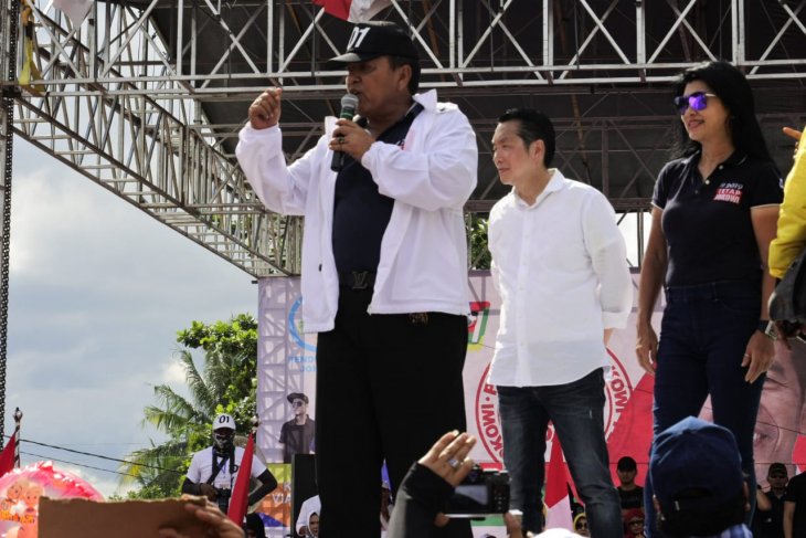 Arinal Djunaidi Berjanji Perbaiki Jalan