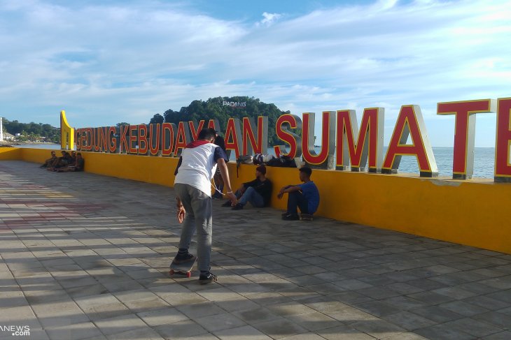 Taman Budaya Pantai Padang jadi primadona kunjungan warga