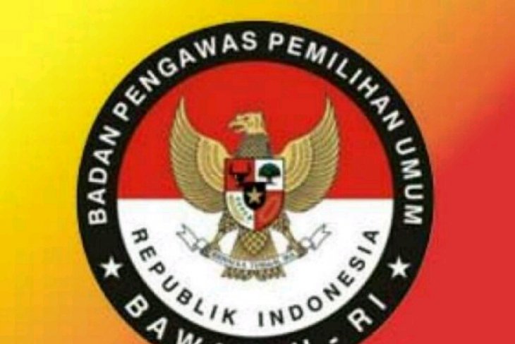 Bawaslu Madiun dan polisi pantau medsos jelang pencoblosan