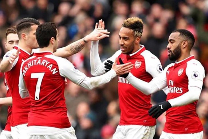 Mampukah Arsenal masuk empat besar dan menyisihkan MU?