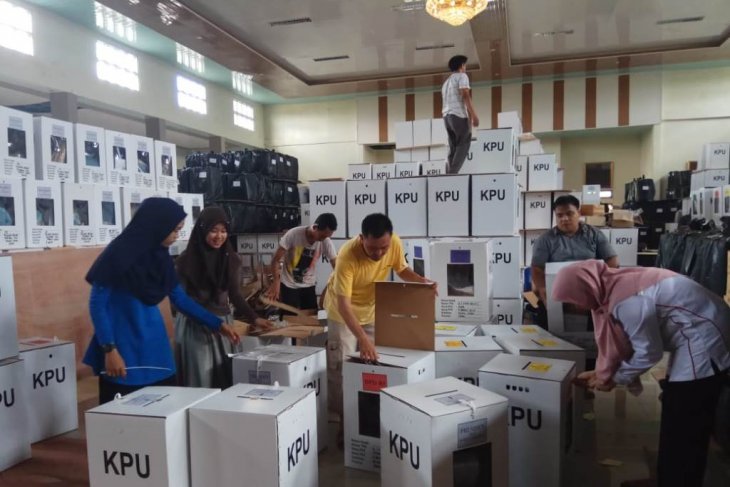 Vitamin atlet jadi andalan jaga kebugaran tim KPU Muaro Jambi