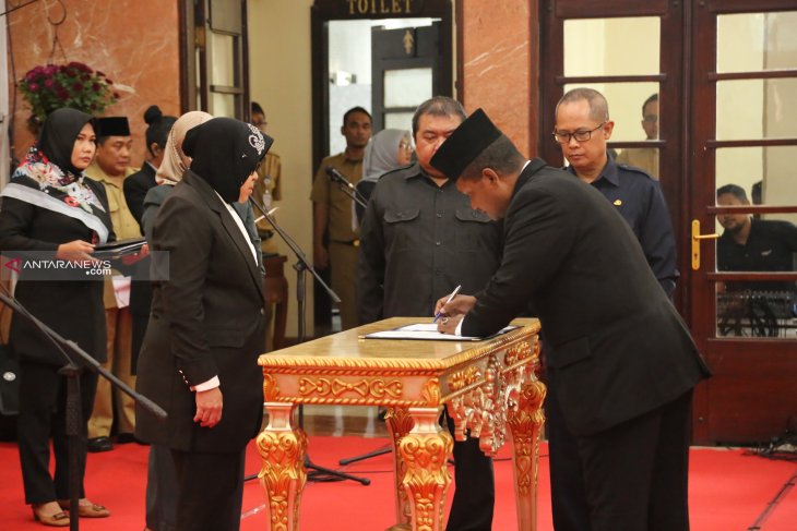 Kepala Dinas Pertanian Surabaya diberhentikan dari jabatannya