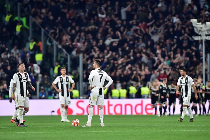 Saham Juventus jatuh akibat efek Ajax