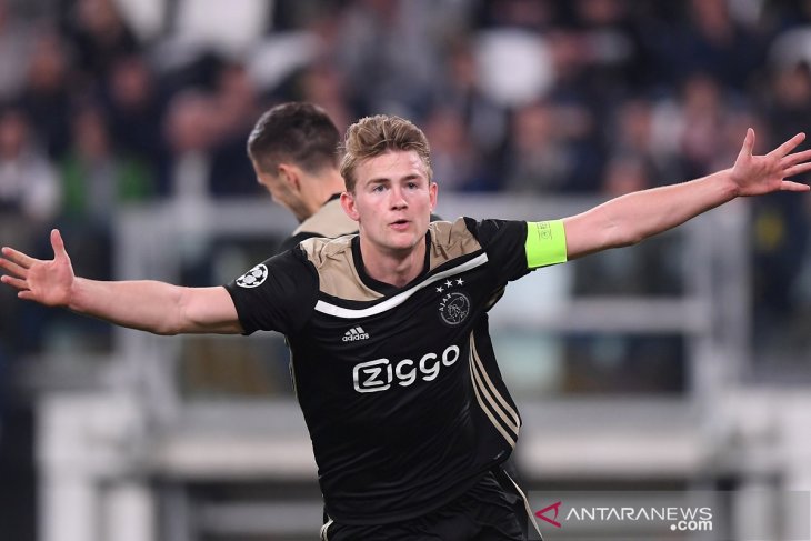 Ajax tekuk tuan rumah Juventus dan melaju di Liga Champions