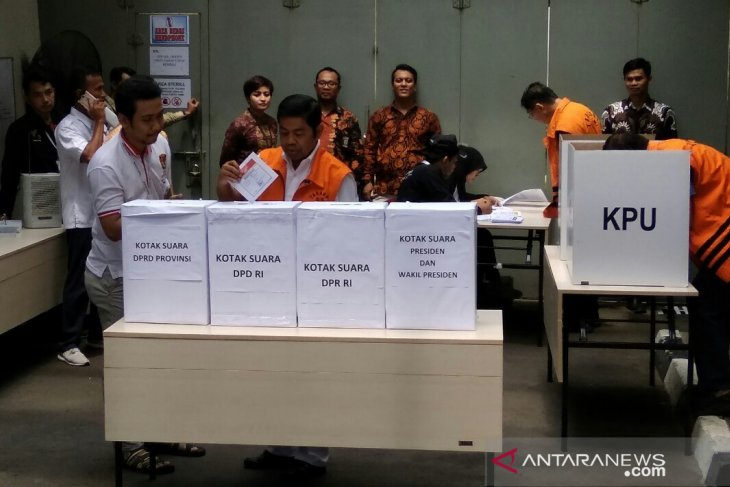 Idrus Marham, Bowo Sidik dan puluhan tahanan KPK lainnya mulai mencoblos
