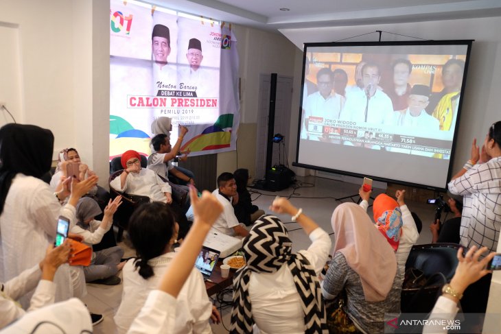 Hitung cepat Indo Barometer : Capres Jokowi-Ma'ruf menang