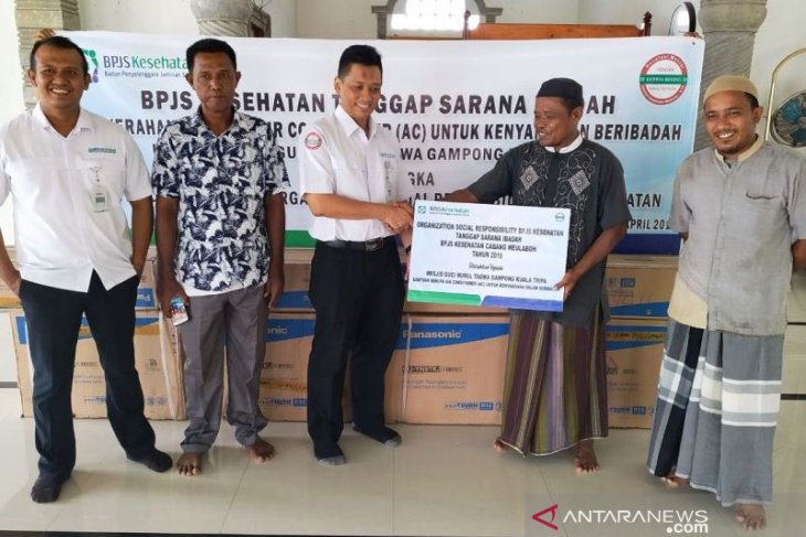 BPJS Kesehatan salurkan empat unit AC untuk masjid di Nagan Raya