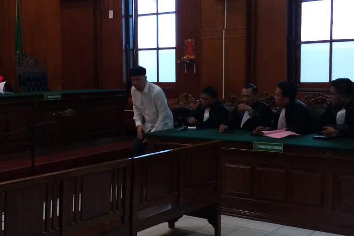 Ahmad Dhani dituntut 1,5 tahun penjara