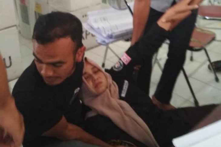 Tiga anggota PPK di Aceh Jaya pingsan saat rekab suara