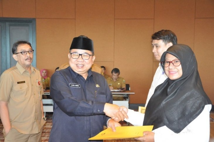 Pemprov Banten serahkan 269 SK CPNS