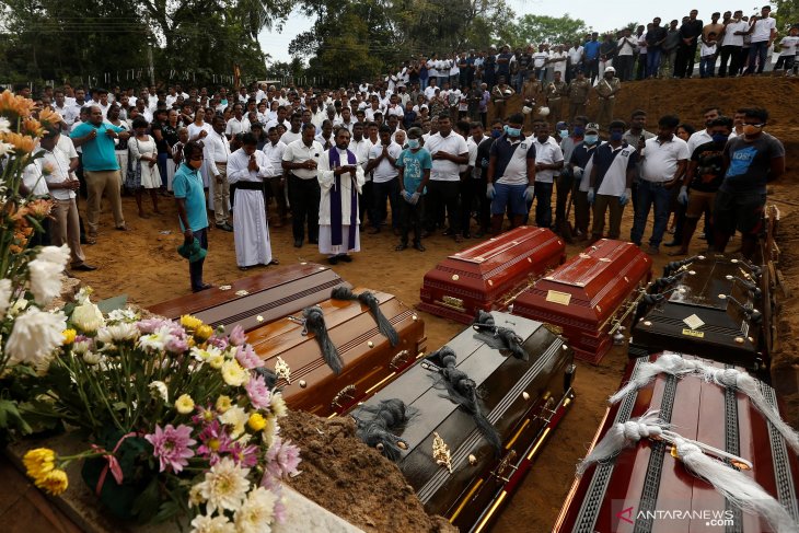 Korban tewas akibat serangan bom di Sri Lanka menjadi 359