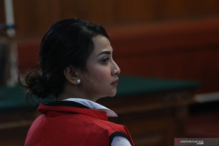 Sidang perdana Vanessa Angel ungkap pola prostitusi