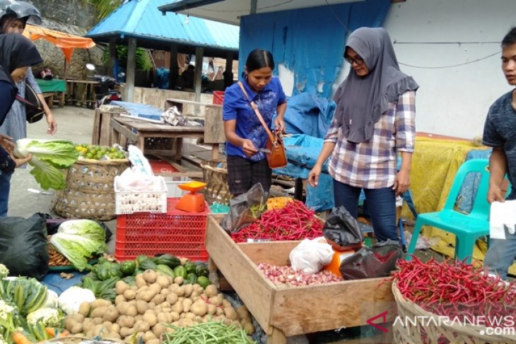 Harga cabai dan bawang di Gunungsitoli melonjak