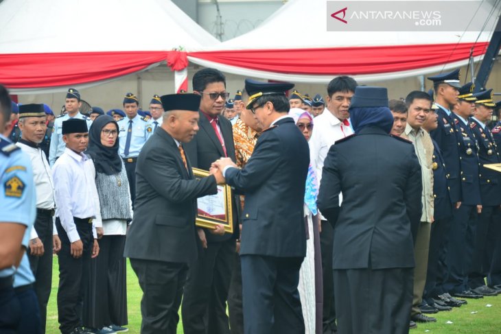Kota Bekasi terima penghargaan Kemenkumham