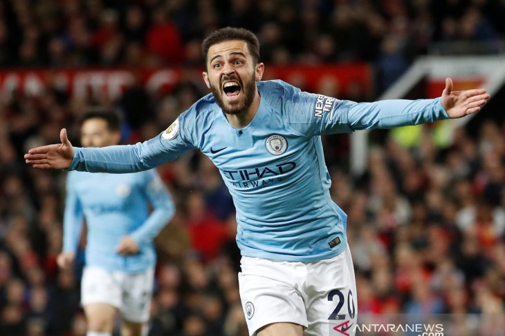 Dikaitkan dengan Barcelona, Silva buka suara