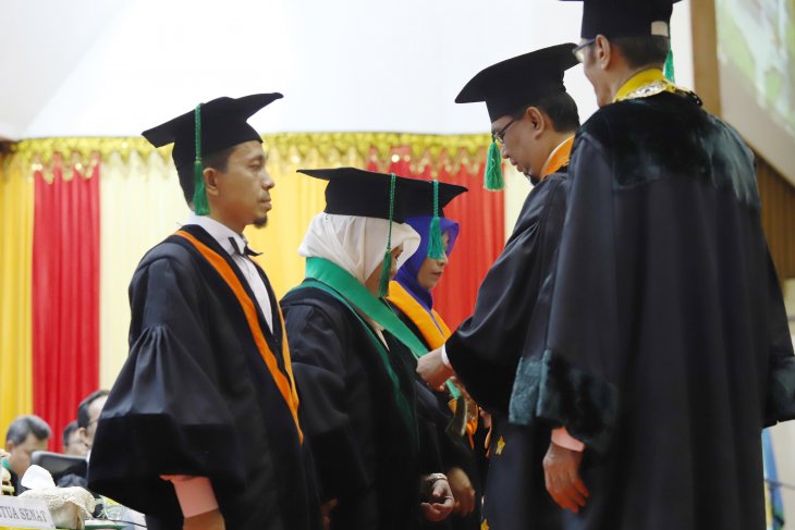 Unsyiah Banda Aceh kukuhkan tiga Guru Besar