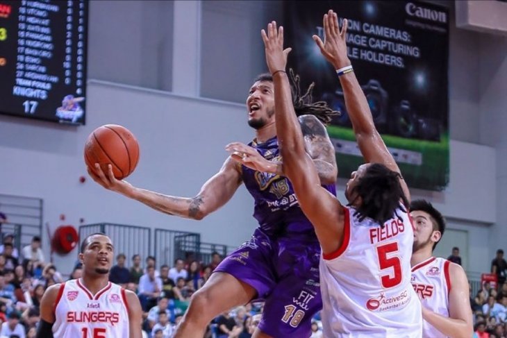 CLS menang telak atas Slingers di gim pertama