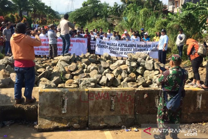 Lima bulan jalan R3 ditutup, warga berharap pemilik lahan iba