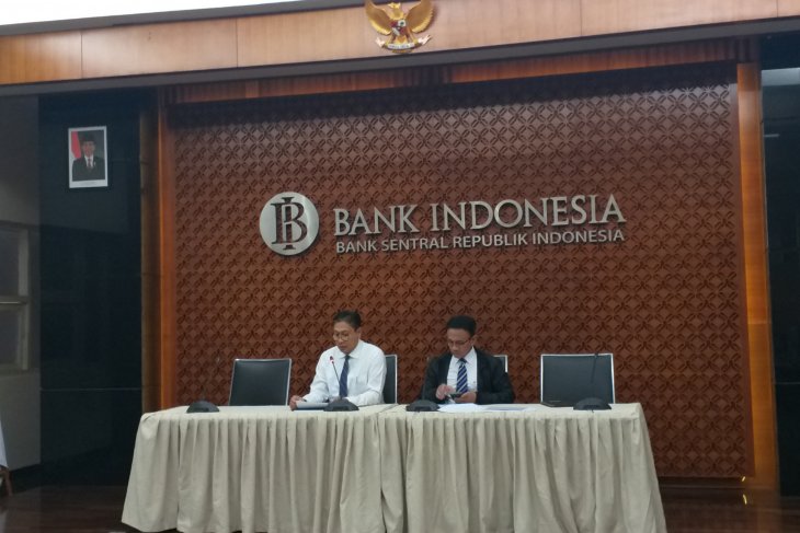 Indonesia's forex reserves decline by US$200 million in April