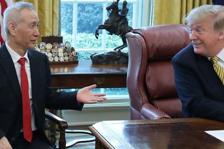 Trump pertahankan tarif, Beijing siapkan pembalasan