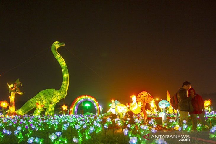 Wisata Malam Taman Cahaya