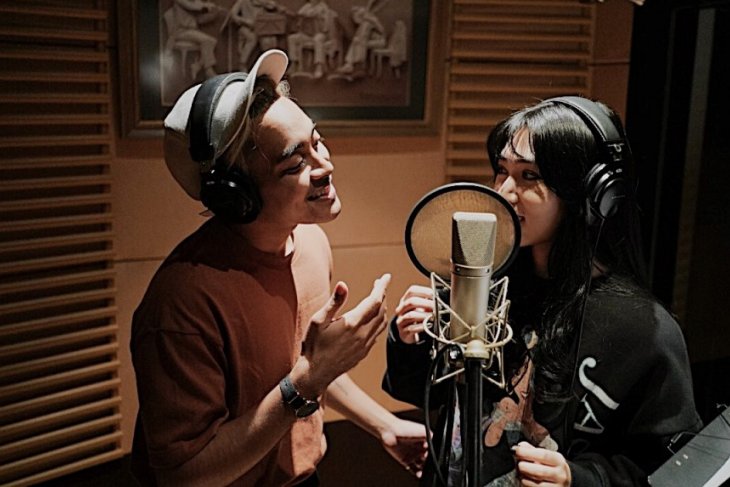 Isyana - Gamaliel berkolaborasi untuk lagu versi terbaru