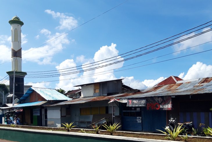 Satpol PP awasi rumah makan buka siang hari saat bulan Ramadhan