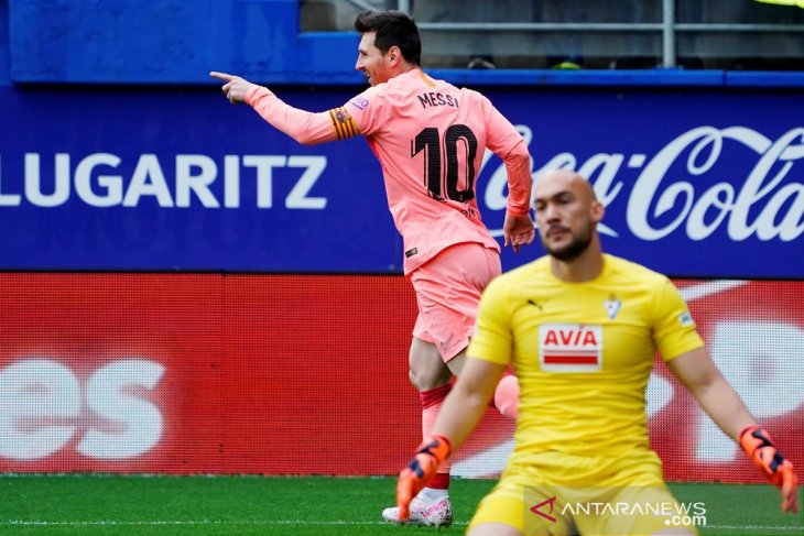 Messi akhiri musim dengan 50 gol di semua kompetisi
