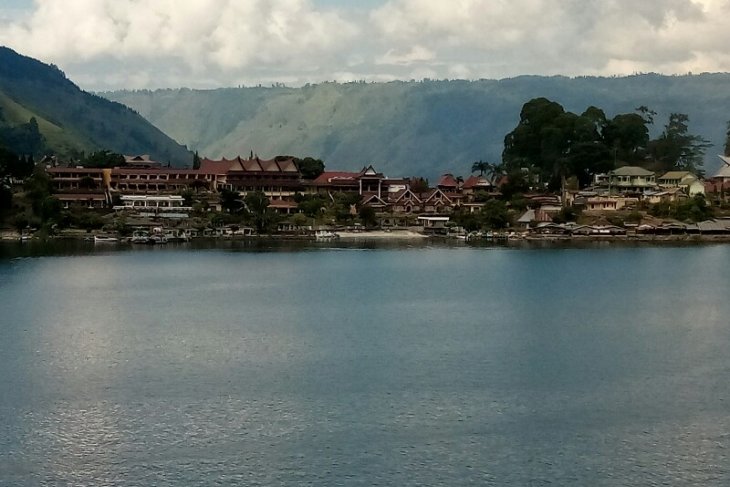 Pemesanan kamar hotel di Parapat mulai meningkat