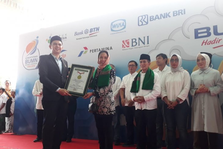 Kementerian BUMN pecahkan rekor Muri bagikan 34.000 Al Quran