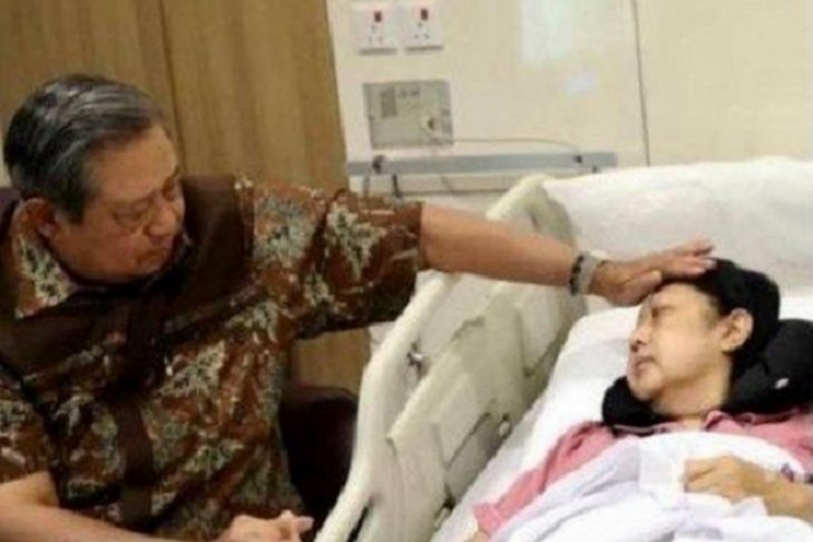 SBY akan bukukan kisah Ani Yudhoyono