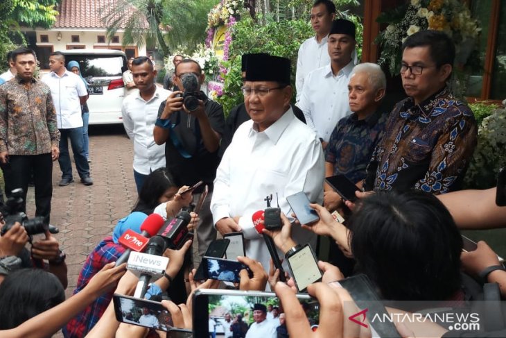 Prabowo Subianto minta maaf tidak hadiri pemakaman Ani Yudhoyono