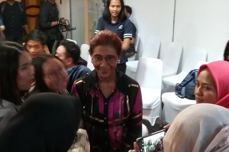 Susi Pudjiastuti siap jadi menteri kembali