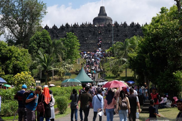 Pengunjung Borobudur pada libur Lebaran 2019 turun