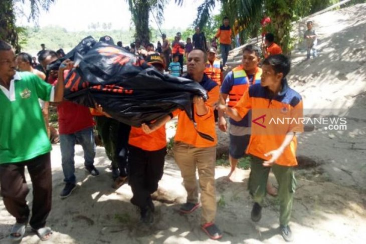 Bocah terseret arus Sungai ditemukan meninggal