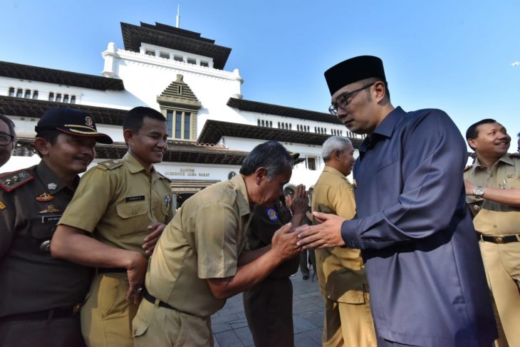 Kata Pak Ridwan Kamil, Kemacetan arus balik terjadi di jalan non tol