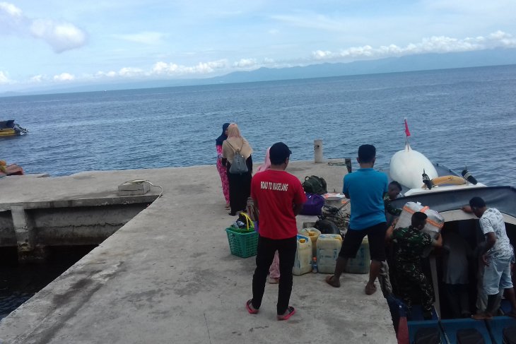 Arus balik di pelabuhan armada semut Ternate lancar