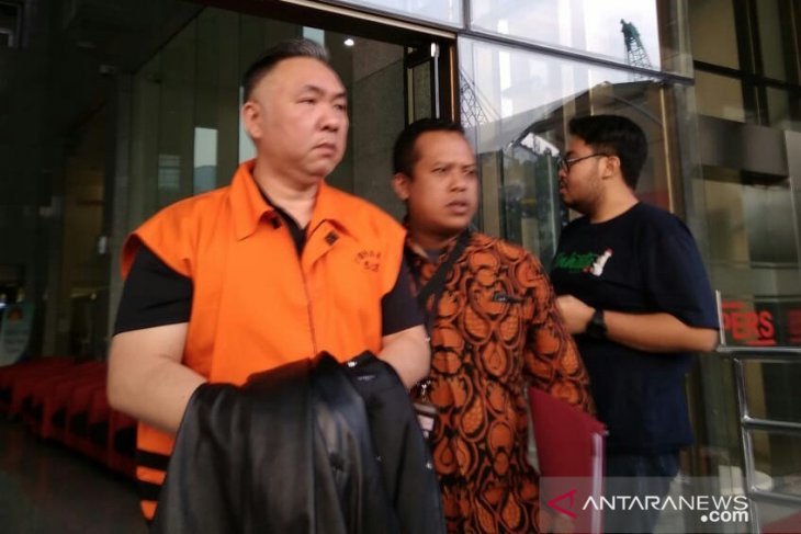 KPK tahan tersangka penyuap mantan Bupati Lampung Tengah
