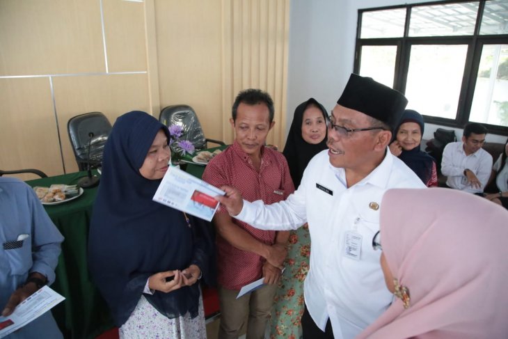 98.064 warga Pandeglang terima KKS