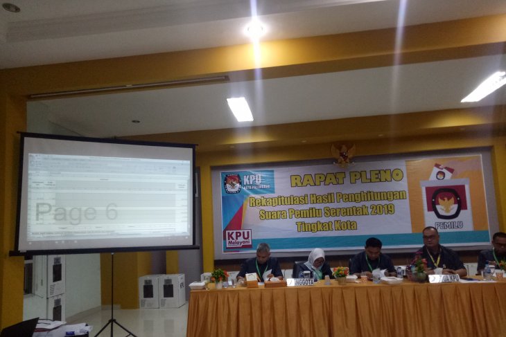 Seluruh komisioner KPU Palembang resmi tersangka pidana pemilu