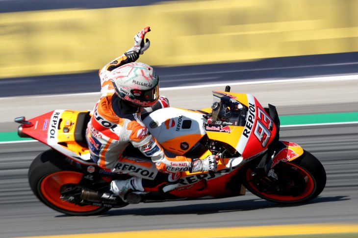 Marquez juara di Catalunya Lorenzo penyebab kecelakaan beruntun