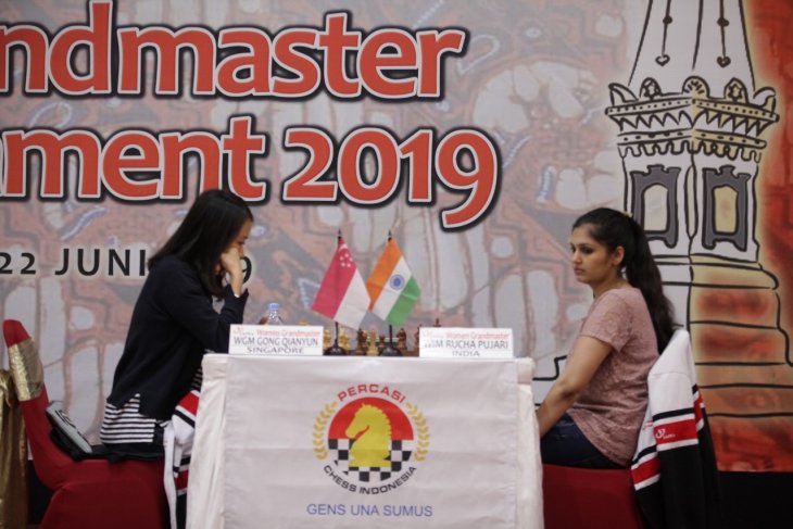 Rucha geser Keti dari singgasana puncak klasemen babak kelima