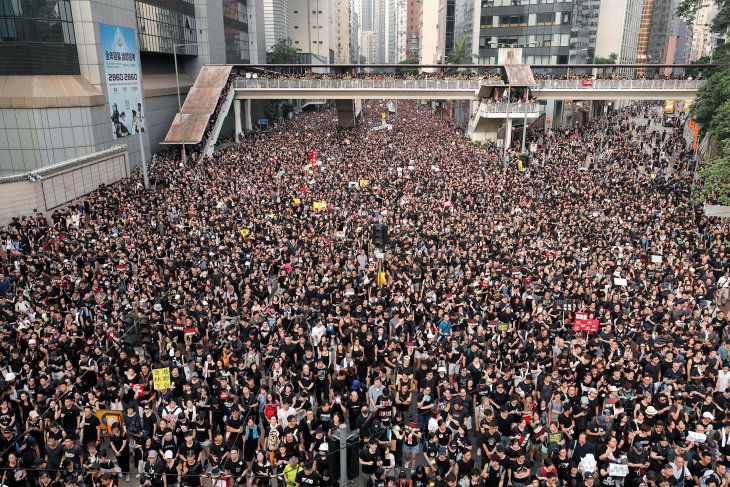 Warga Hong Kong takut akan cengkraman China