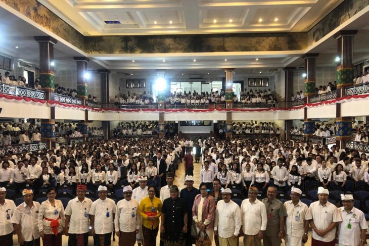 3.305 mahasiswa Unud ikuti KKN