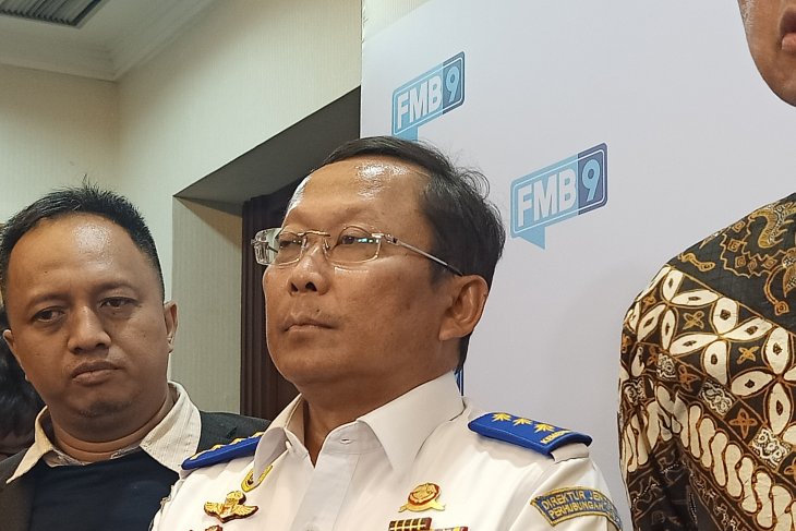 Use of toll road rest areas studied by ministry