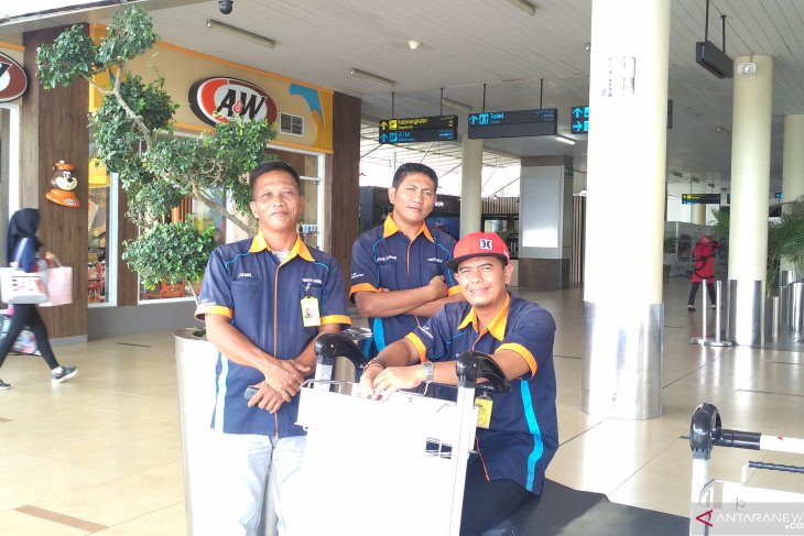 Pendapatan porter Bandara Sultan Thaha turun drastis