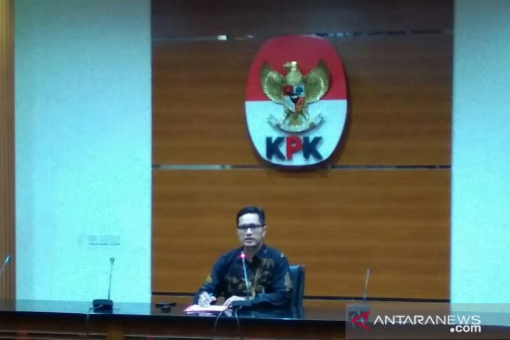 KPK sebut tidak otomatis kembali tetapkan Rachmat Yasin tersangka