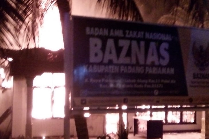 Kantor Baznas Padang Pariaman terbakar