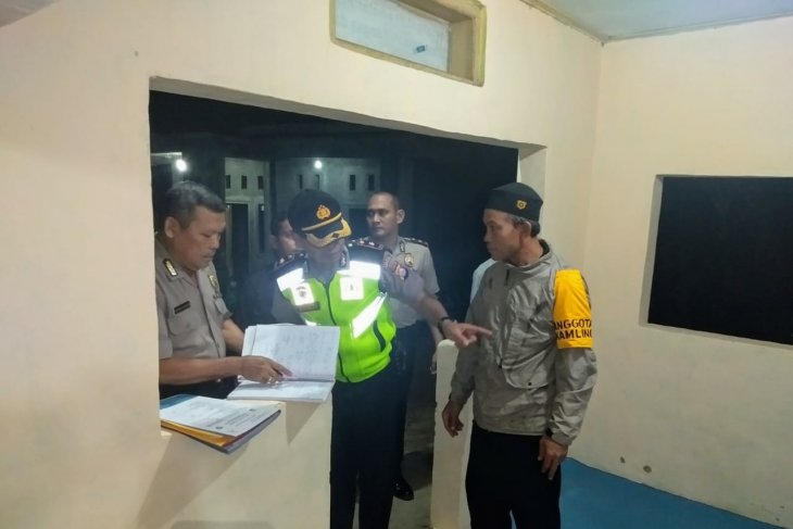 Tim Polda Banten malakukan penilaian Siskamling Kampung Cicadas